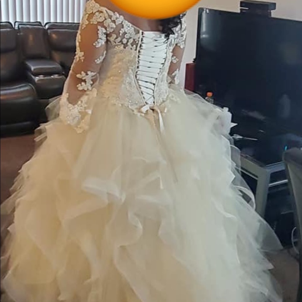 Dress - Picture 2 of 2
